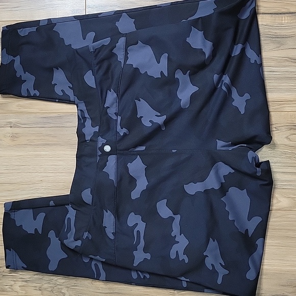 Yogalicious Lux Navy Camo Joggers - Picture 9 of 11